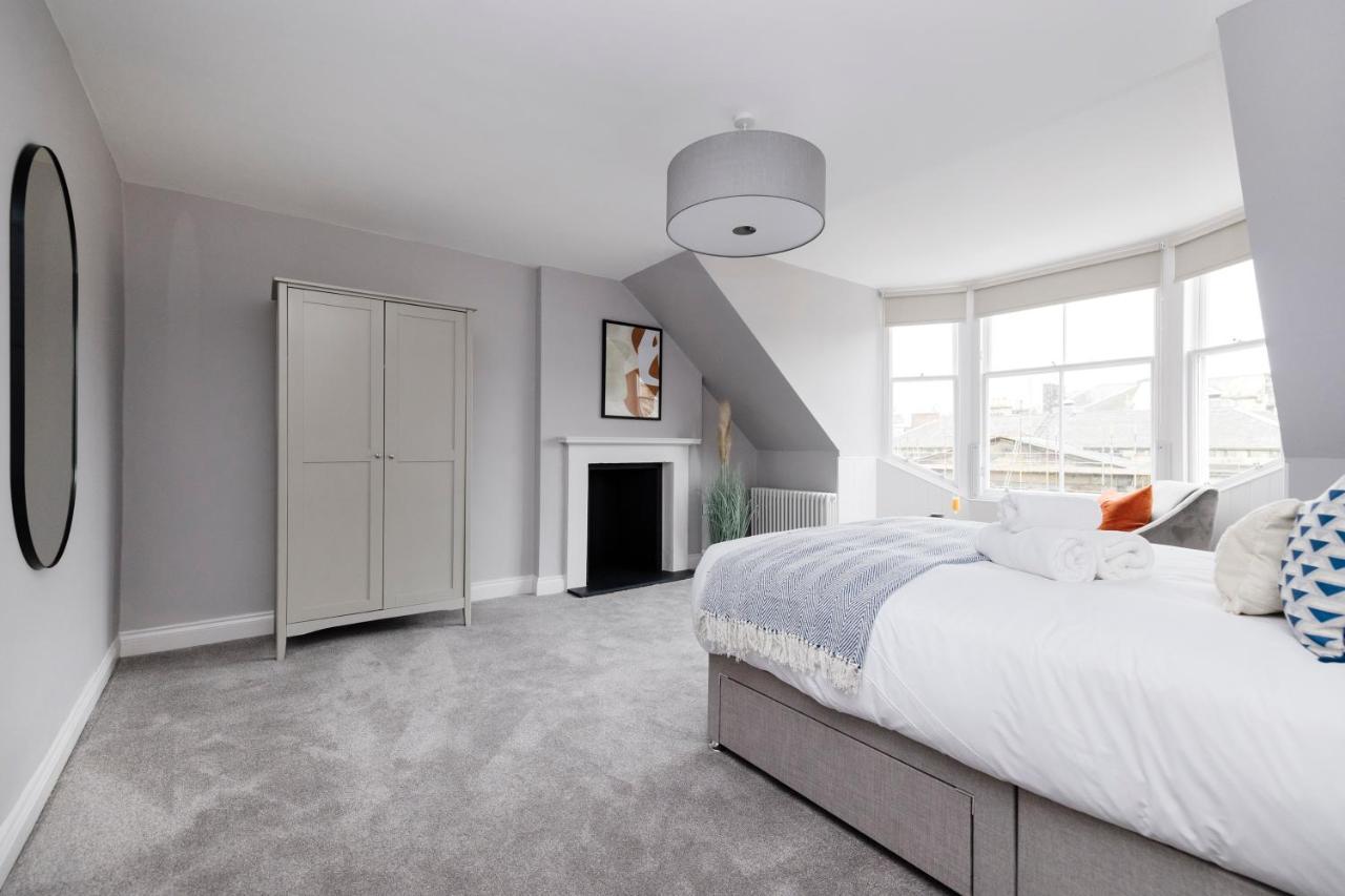 Altido Gorgeous Flat Overlooking Edinburgh Castle Ngoại thất bức ảnh